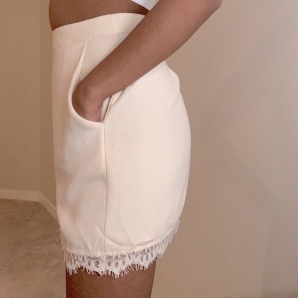 Forever 21 Mini Skirt Lace Trim Medium w/ Pockets! - Picture 12 of 12